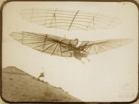 Fotografie Flugversuch Otto Lilienthals (f0029)